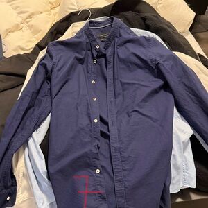 Zara Slim Fit Botton Shirt Size M (Fits more like Size S regular fit)